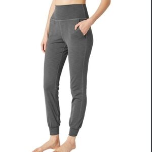 Beyond Yoga Heathered Rib Midi Jogger